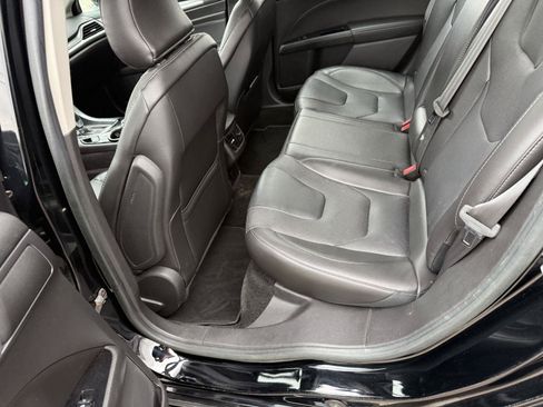 Used 2016 Ford Fusion Titanium FWD image 13