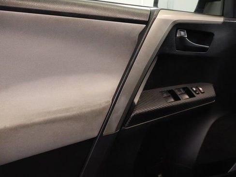 Used 2014 Toyota RAV4 LE image 9