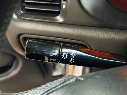 Used 2002 Acura RL image 36