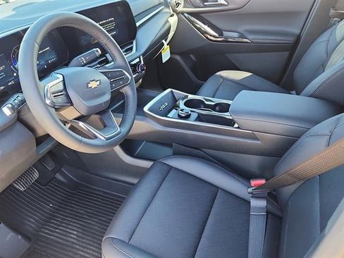 New 2026 Chevrolet Equinox LT w/ Convenience Package II AWD/4WD image 7