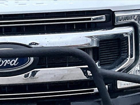 Used 2022 Ford F250 XLT w/ XLT Value Package image 11