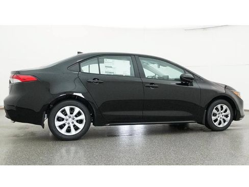 New 2026 Toyota Corolla LE FWD image 33