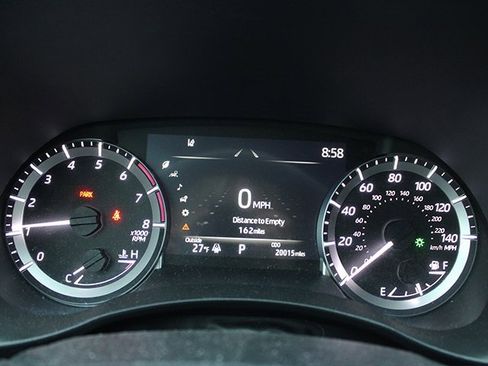 Certified 2023 Toyota Highlander XLE image 9