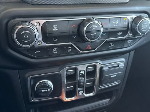 Used 2022 Jeep Gladiator Sport AWD/4WD image 20