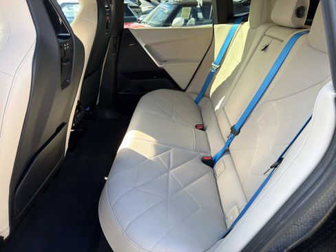 Used 2023 BMW iX xDrive50 w/ Convenience Package AWD/4WD image 11