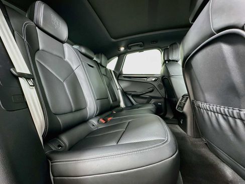 Certified 2026 Porsche Macan AWD/4WD image 28