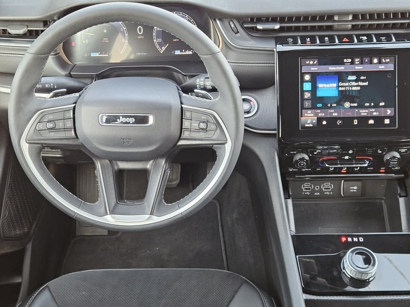 Used 2025 Jeep Grand Cherokee L Altitude RWD image 30