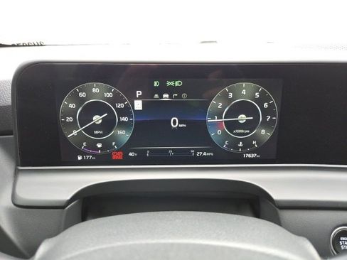 Certified 2024 Kia Seltos SX w/ SX Sunroof Package image 14