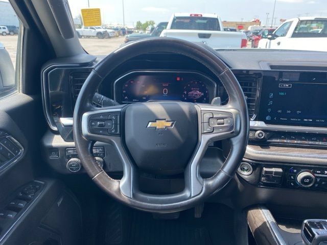 Used 2022 Chevrolet Silverado 1500 LTZ AWD/4WD image 15