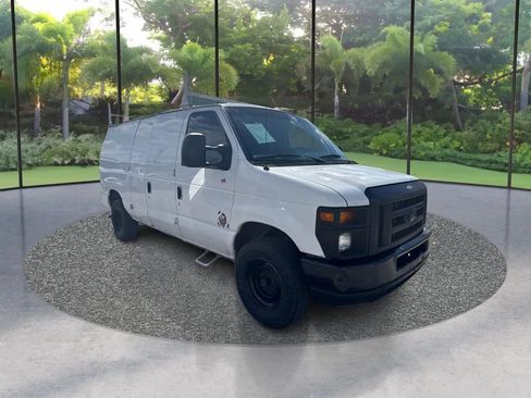 Used 2012 Ford E-250 and Econoline 250 w/ PWR Group RWD image 3