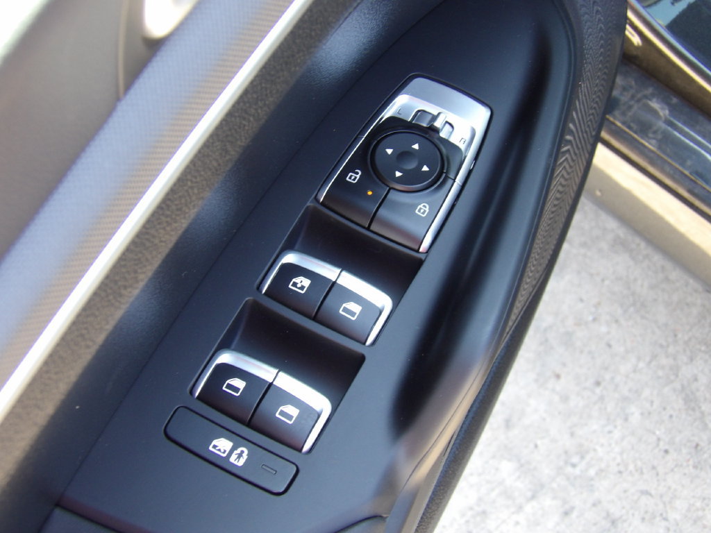 New 2026 Kia K5 LXS FWD image 16