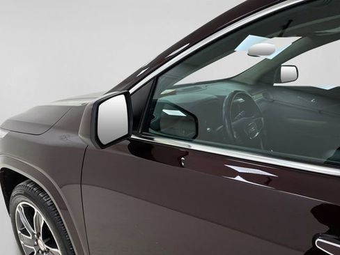 Used 2018 GMC Acadia Denali w/ Technology Package image 10