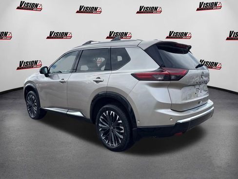 Certified 2025 Nissan Rogue Platinum image 7