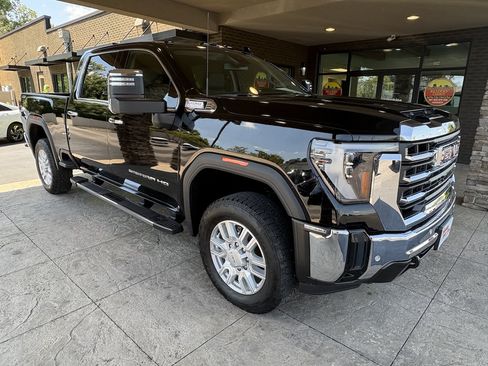 Used 2024 GMC Sierra 2500 SLT w/ SLT Premium Package AWD/4WD image 4
