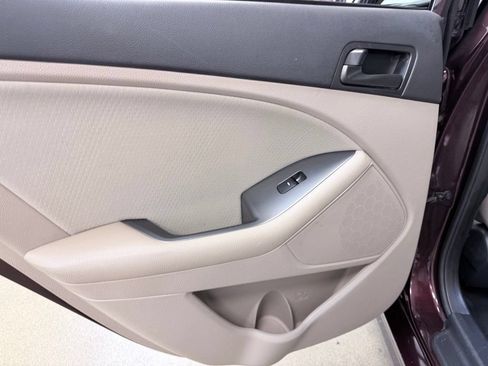 Used 2015 Kia Optima LX FWD image 19