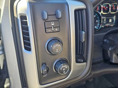 Used 2018 GMC Sierra 1500 SLT image 11