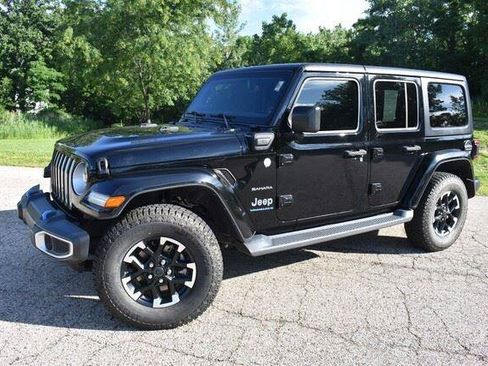 Used 2023 Jeep Wrangler Unlimited Sahara AWD/4WD image 13