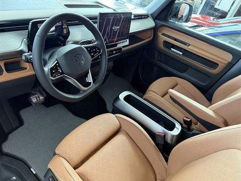 New 2025 Volkswagen ID. Buzz Pro S image 2