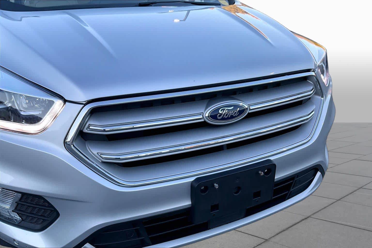 Used 2019 Ford Escape Titanium AWD/4WD image 31