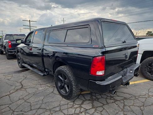 Used 2022 RAM 1500 Classic SLT w/ Electronics Convenience Group AWD/4WD image 2