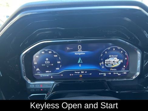 Used 2025 Chevrolet Silverado 2500 LT w/ Convenience Package image 20