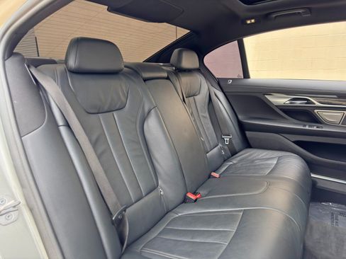 Used 2022 BMW 740i w/ M Sport Package RWD image 44