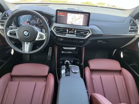 Certified 2025 BMW X4 xDrive30i image 29