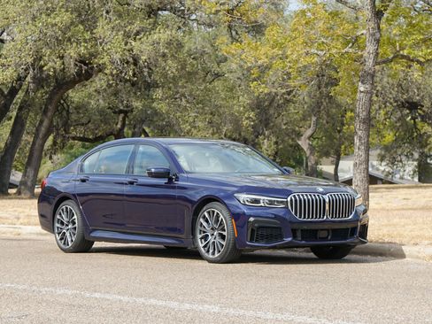 Used 2020 BMW 750i xDrive AWD/4WD image 5