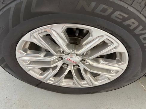 Used 2021 GMC Yukon SLT w/ SLT Luxury Plus Package AWD/4WD image 9