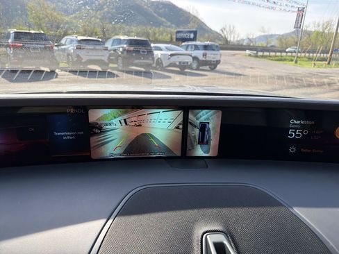 Used 2024 Lincoln Nautilus Reserve image 24