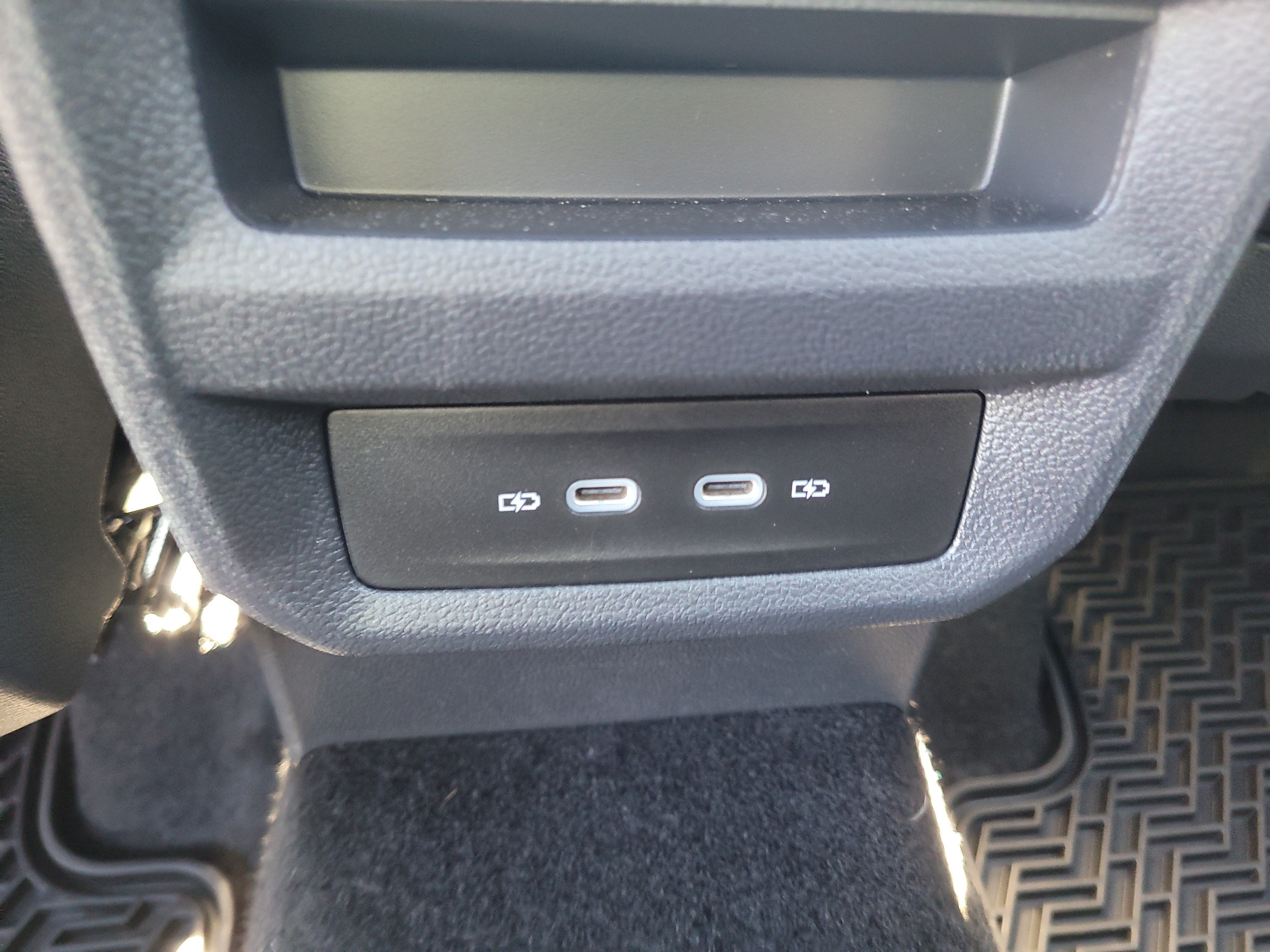 Used 2026 Volkswagen Taos SE FWD image 16