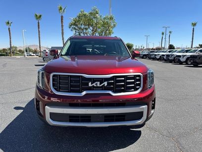 Used 2024 Kia Telluride S w/ S Sunroof Package