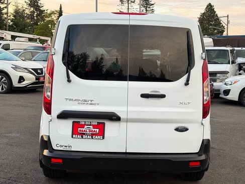 Used 2022 Ford Transit Connect XLT FWD image 4
