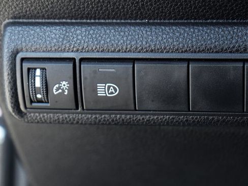 Used 2023 Toyota Corolla SE FWD image 18