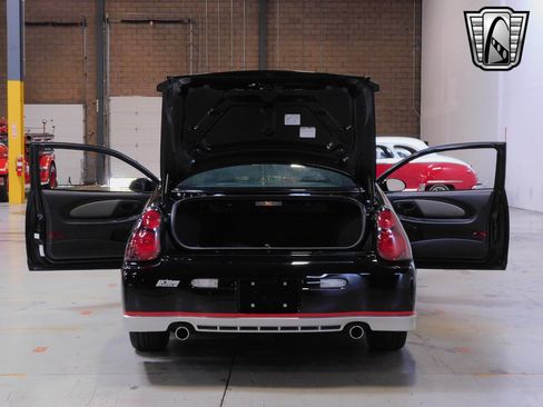 Used 2002 Chevrolet Monte Carlo SS w/ Pace Car Replica Pkg image 17