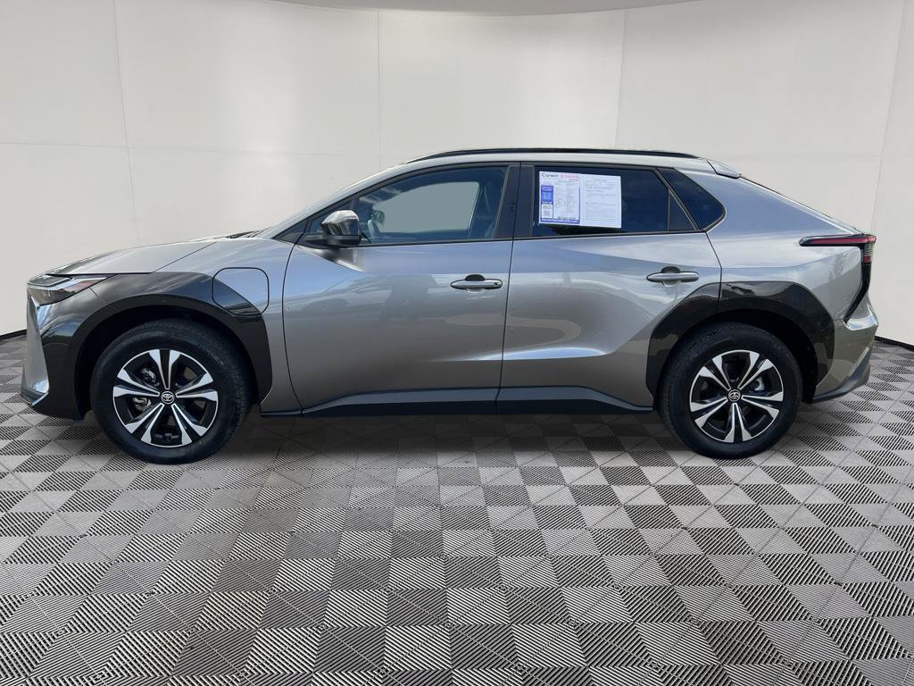 Used 2024 Toyota bZ4X AWD w/ Weather Package image 4
