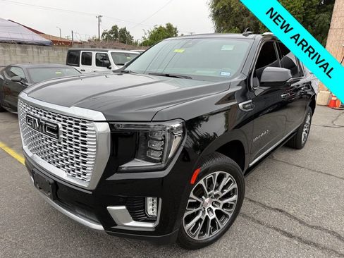 Used 2024 GMC Yukon XL Denali AWD/4WD image 1