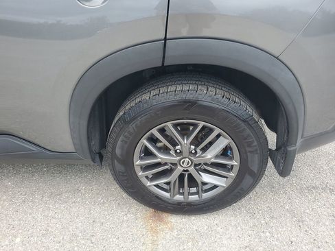 Used 2021 Nissan Rogue S image 20