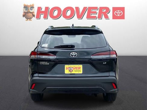 Used 2026 Toyota Corolla Cross LE FWD image 3