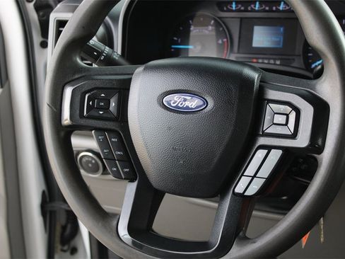 Used 2020 Ford F350 XL w/ Power Equipment Group image 28