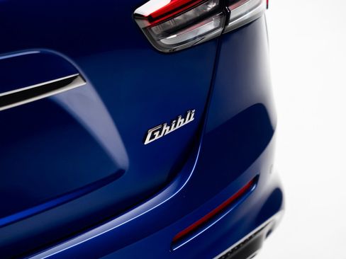 Used 2022 Maserati Ghibli Modena image 32