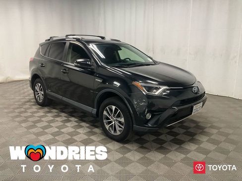 Used 2017 Toyota RAV4 XLE w/ Carpet Mat Package image 1
