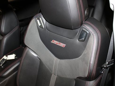 Used 2017 Chevrolet SS Base image 10