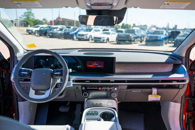 New 2026 Hyundai Ioniq 9 SEL w/ Tow & Go Package AWD/4WD image 13