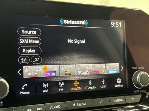 Used 2025 Nissan Pathfinder SV FWD image 14