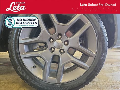 Used 2021 Jeep Renegade Latitude AWD/4WD image 14