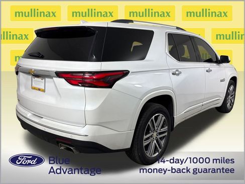 Used 2023 Chevrolet Traverse High Country FWD image 4