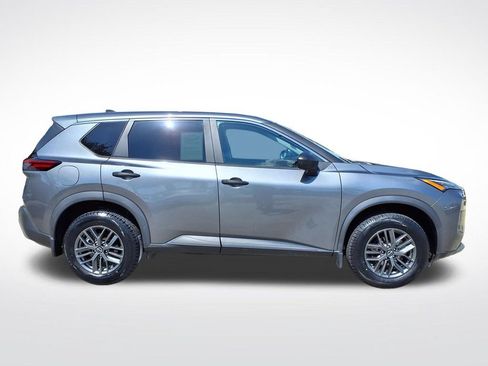 Used 2023 Nissan Rogue S AWD/4WD image 6