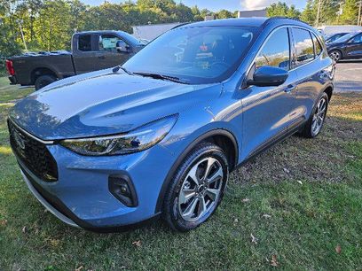 Certified 2025 Ford Escape Platinum w/ Premium Technology Package
