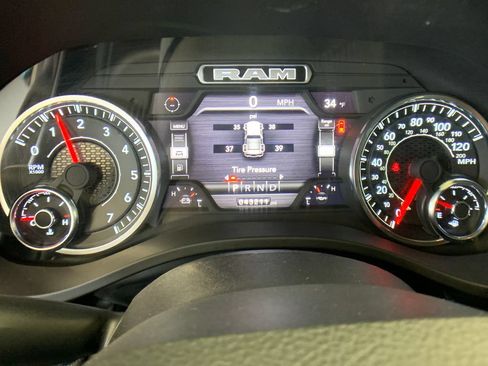Used 2024 RAM 1500 Big Horn AWD/4WD image 17